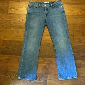 Levi’s women’s 415 bootcut 16W. Slightly worn